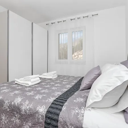 Mila Mare Apartment *