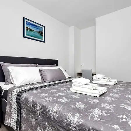 Mila Mare Apartment *