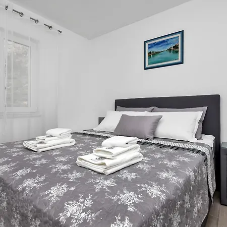 Lägenhet Mila Mare *